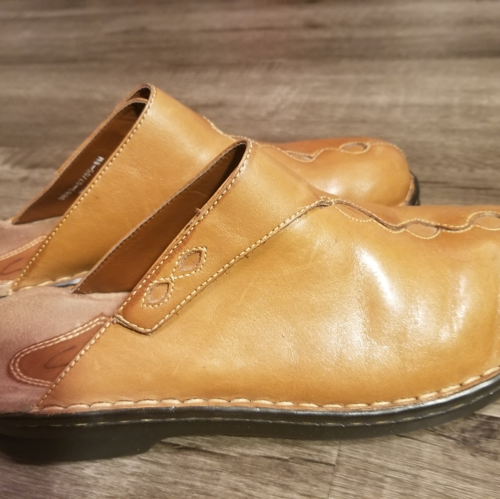 Camel-color leather clogs